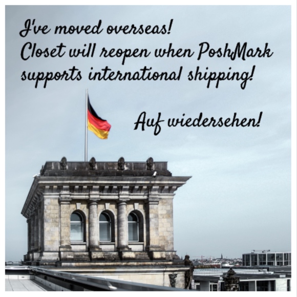 Closet Closed - Picture 1 of 1